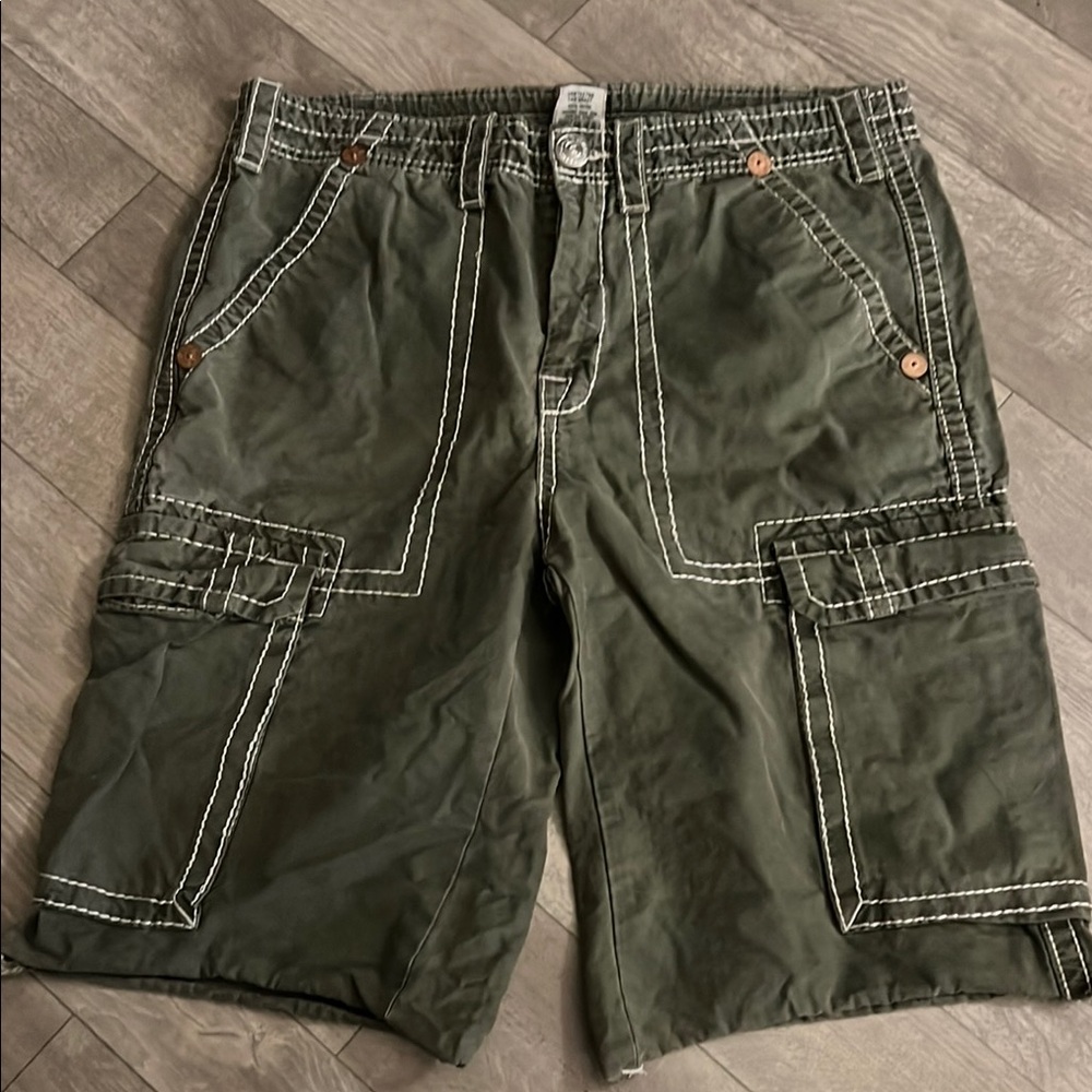True Religion Green Cargo Shorts with Durable Cotton Blend